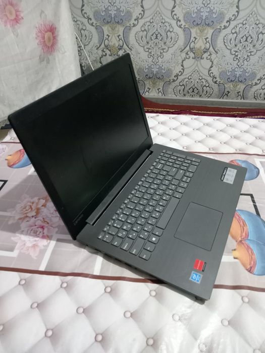 Notebook Lenovo 330