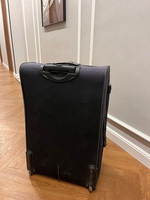 Продам чемодан за 2000 тенге