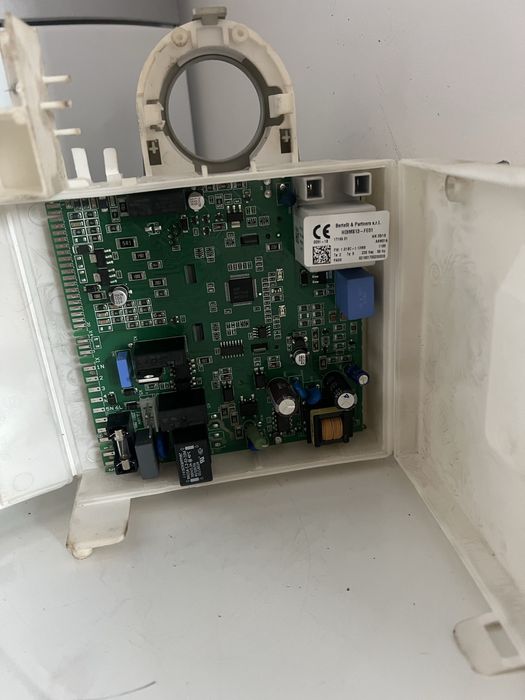 Placa electronica ferroli divacondens 24D in stare perfecta
