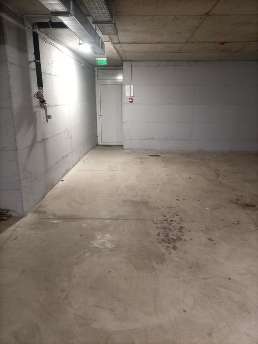 Дава се под наем Гараж / Паркомясто в София, Център - 15 кв.м за 25.5 € - Снимка #3