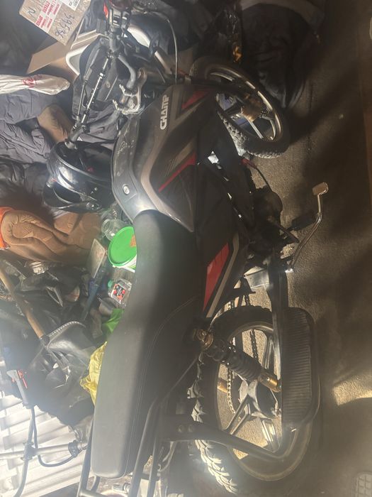 Прода мотоцикл Racer 125 кубов
