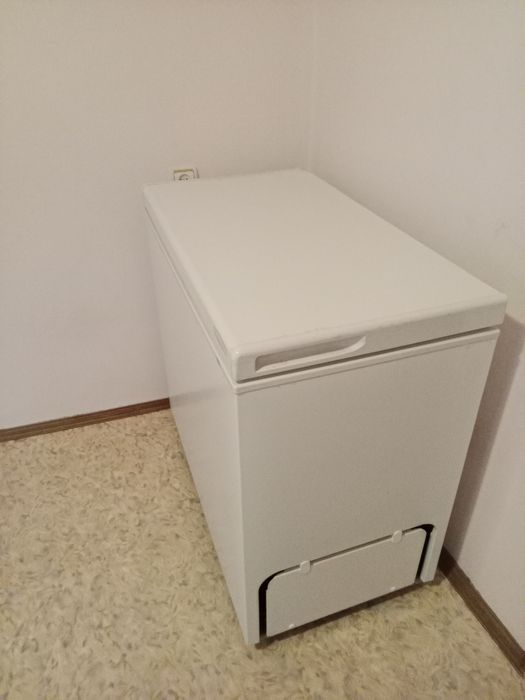 Продам морозильник