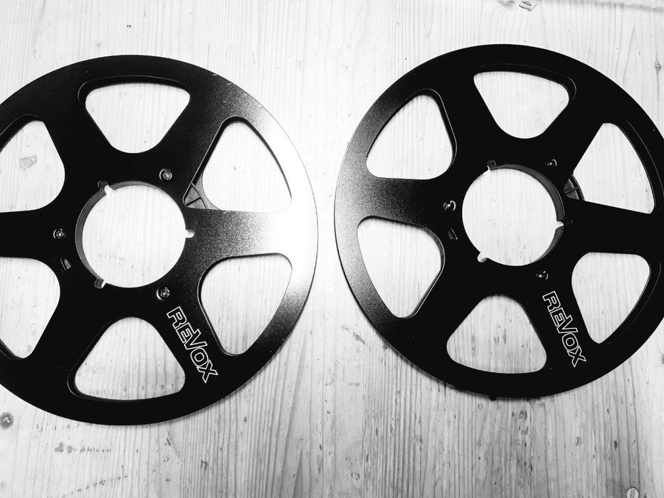 26,5см 10,5" Revox Ревокс Метални ролки за магнетофон.
С лента и кутия