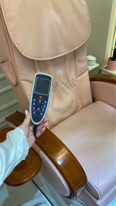 Кресло для педикюра, цвет розовый