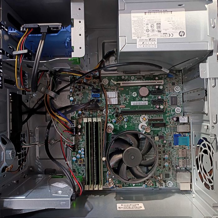Calculator Unitate PC HP EliteDesk AMD  A4 6300B 3.9 Ghz Windows 10