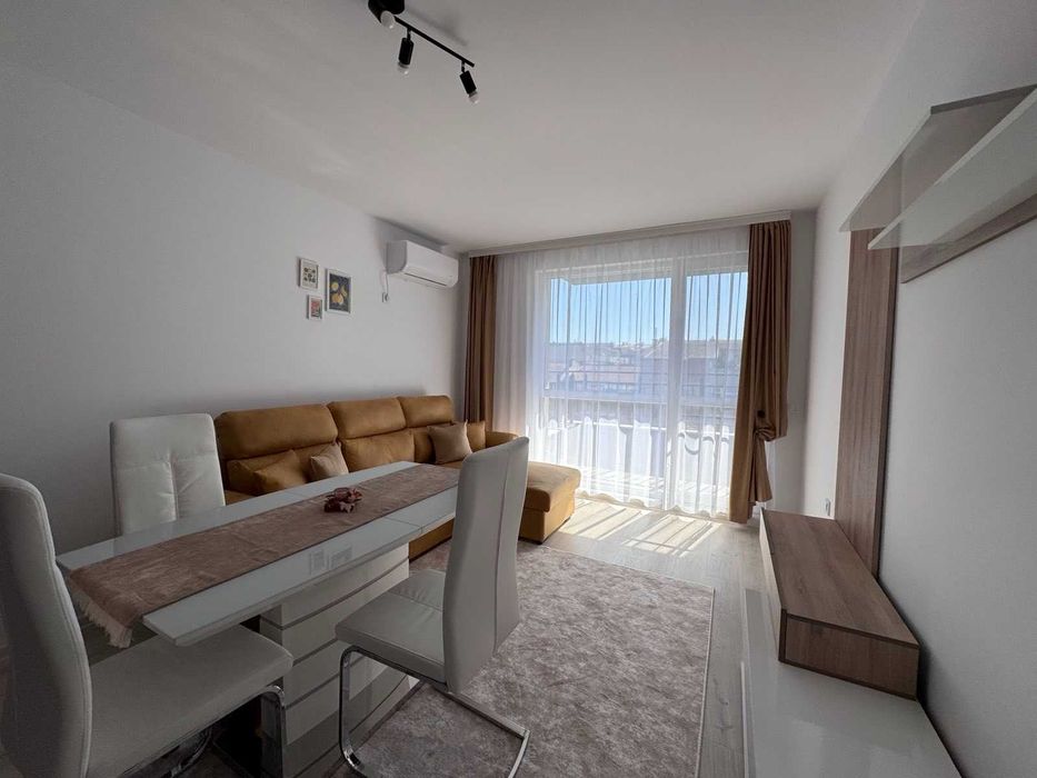 Дава се под наем Двустаен апартамент в Бургас, Възраждане - 80 кв.м за 612 € - Снимка #4