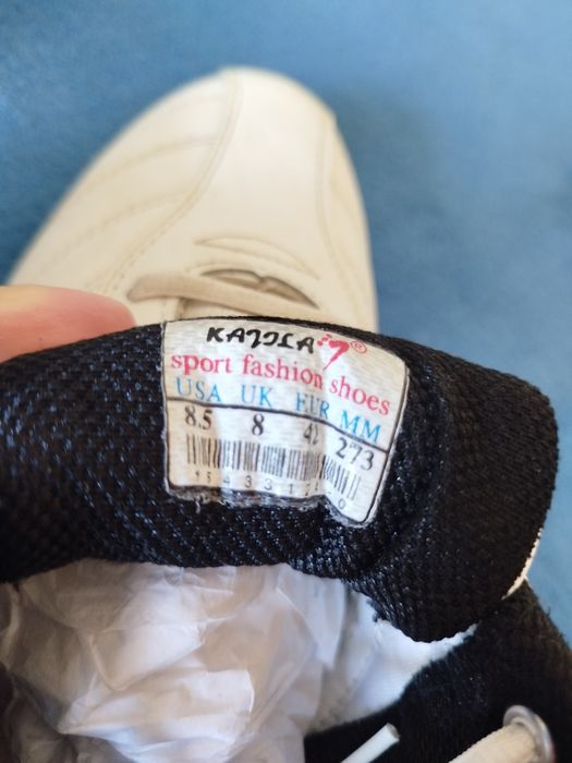 Обувь продам кроссовки