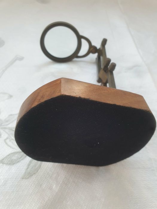 Бронзова лупа с ретро дизайн