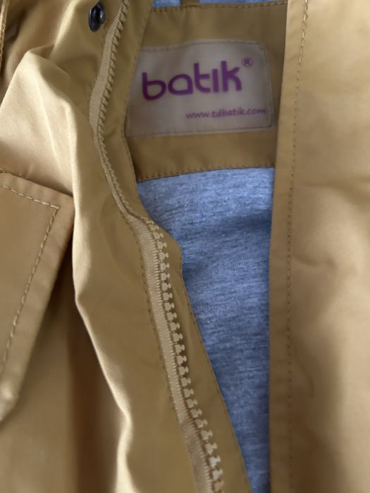 Продам детские куртки