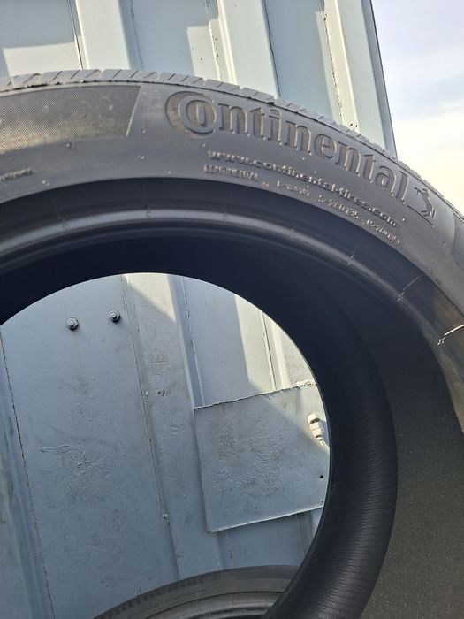 285/40/19 2 Штук Контенентал Mepc BMW  Тесла