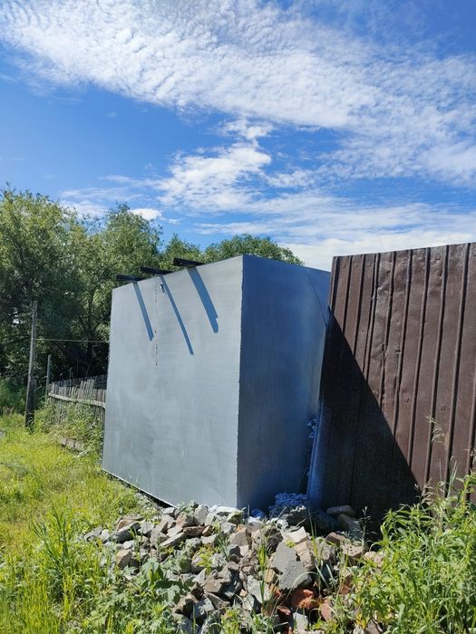 Продам металлическую ёмкость для воды