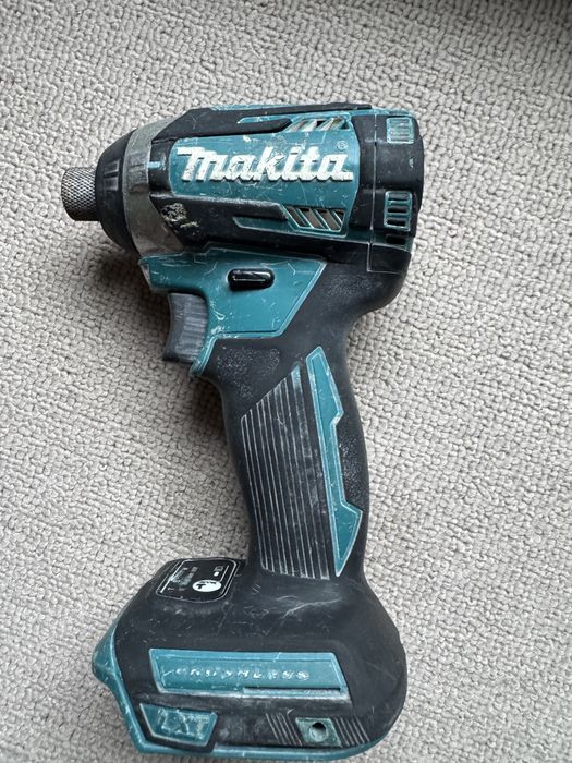 Акумултаорен Винтоверт Makita DTD154.    18V