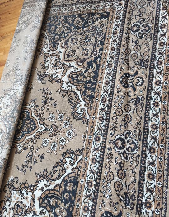 Палас в отличном состоянии