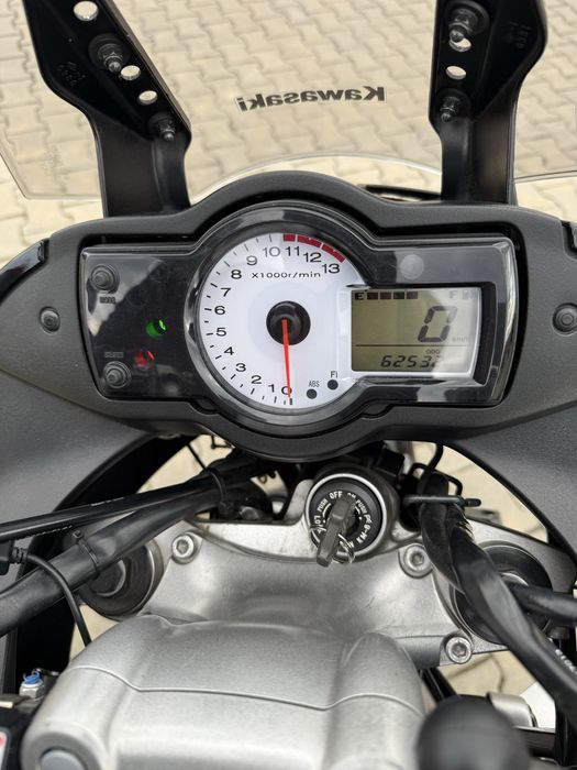 KAWASAKI VERSYS 650 ABS FATA+SPATE IMPECABIL=fara zgarieturi,km reali, multe dotari,recent adus din Germania,revizie generala 2025 pentru pretentiosi