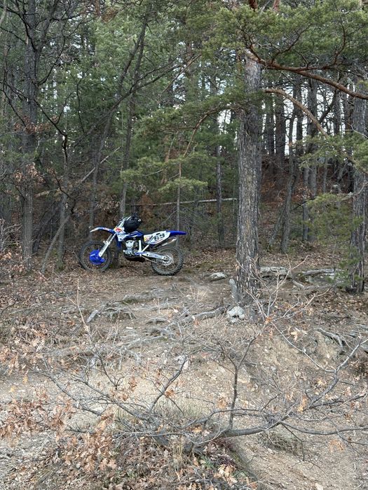 Продавам yamaha yzf250