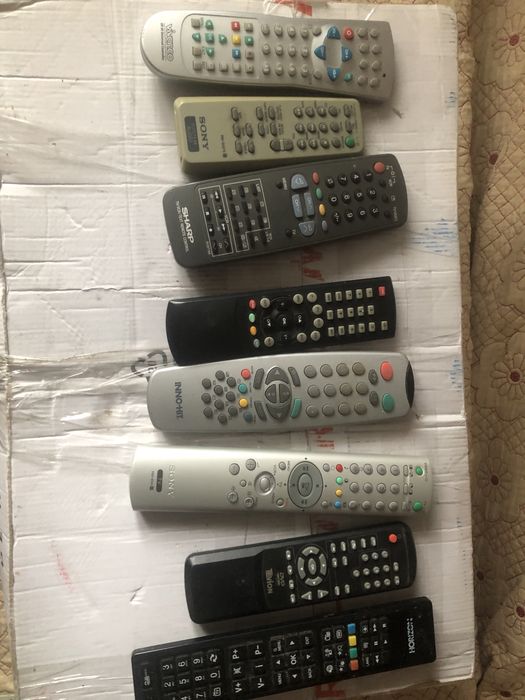 Telecomenzi pentru diverse . 50 lei toate