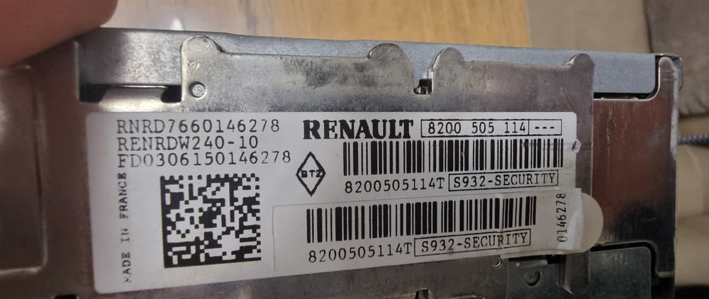 Касетофон Renault