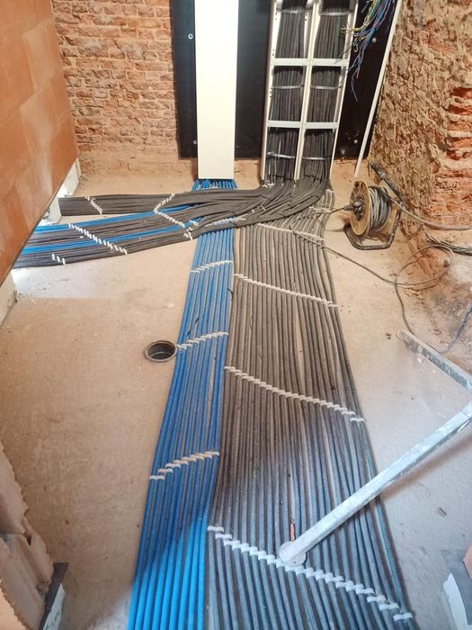 Electrician calificat 24/7 programari și intervenții