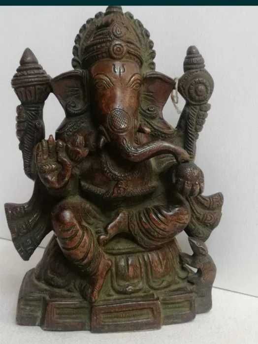 Lot vintage de 8 statuete diferite 8