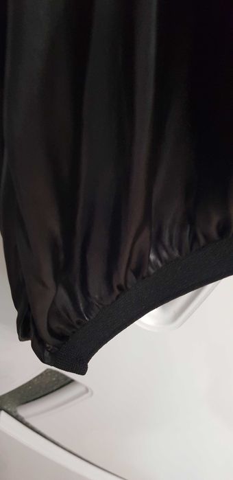 Продавам риза на марката ЗАРА и летен топ на марката Desigual