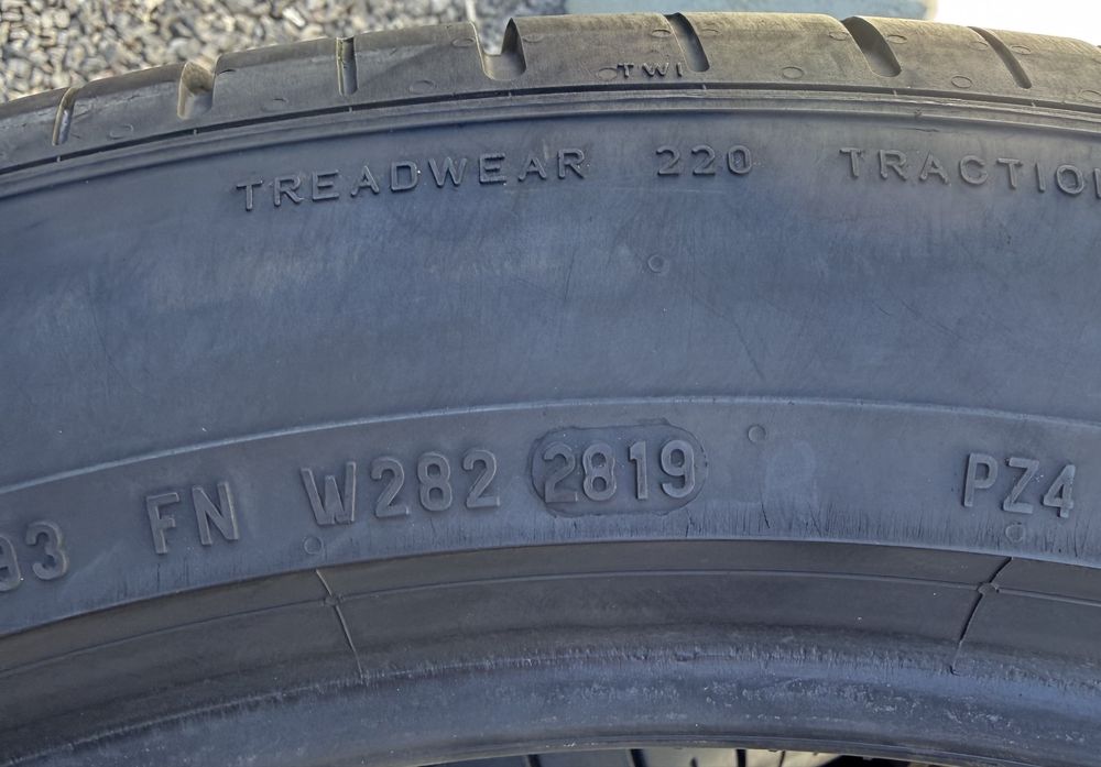 4бр 285/40/21 на 6,8мм с 19дот Пирели П-Зиро
