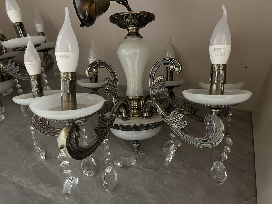 Продам люстры для дома