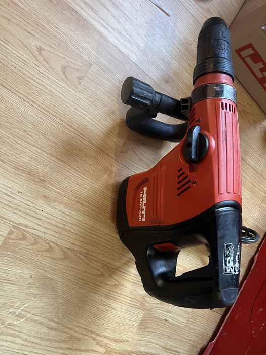 Vand ciocan demolator hilti te 500-avr