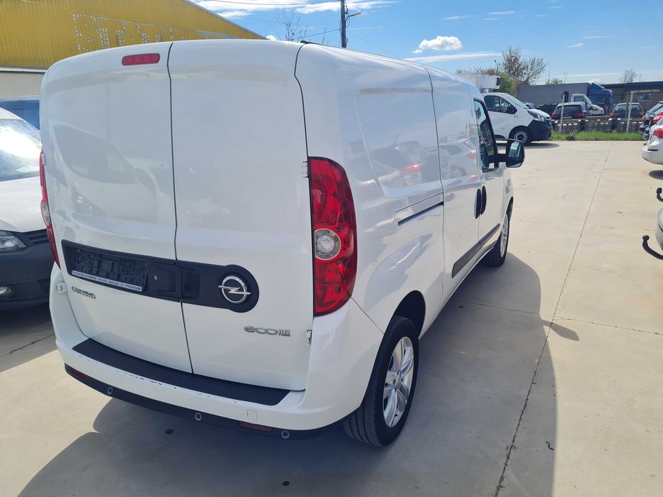 OPEL COMBO MAXI 1,3 cdti 95c.p an 2018 181 km cash sau rate fixe