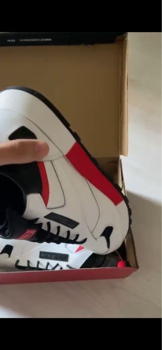 Продам кроссовки Reebok унисекс оригинал