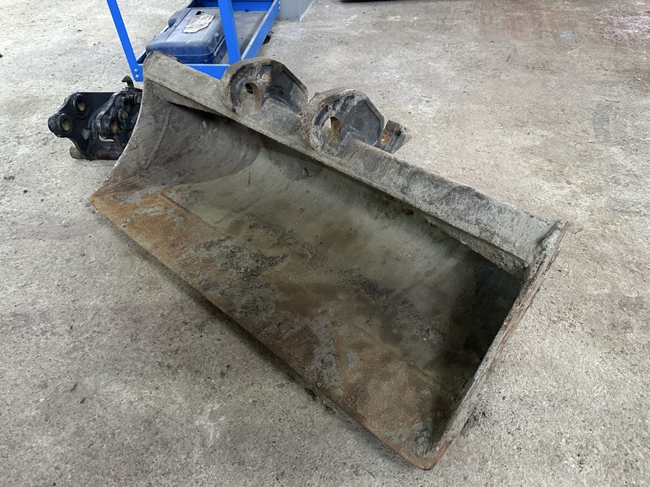 Vand cupe miniexcavator si cuplaj cw05