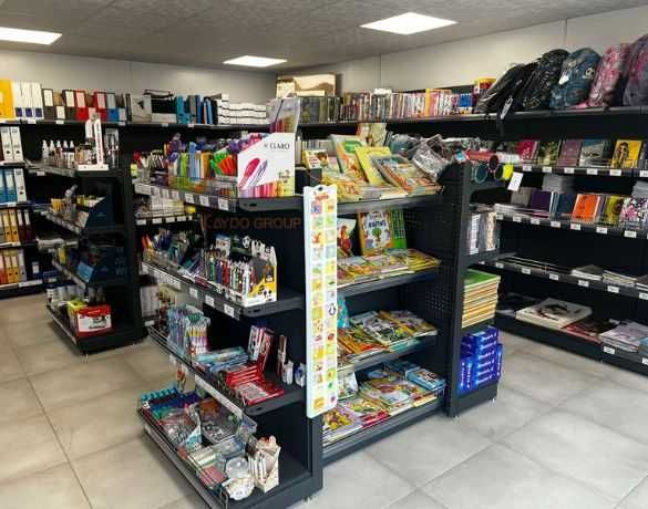 Метални крайстенни и островни стелажи за архив и книжарница тъмно сив