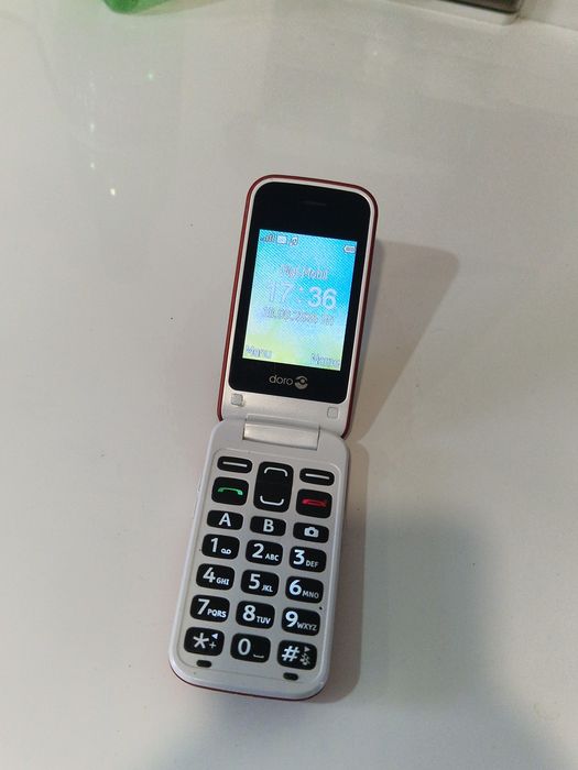 Super telefon cu clapeta, special pentru Seniori.  Ecran dublu