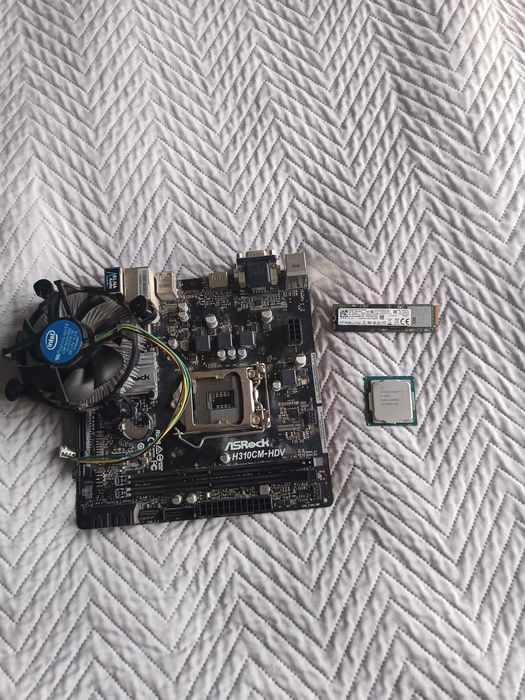 процесор i3-8100 +nvm 256gb