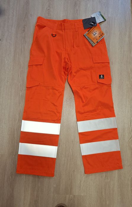 Комплект работен панталон и тениска