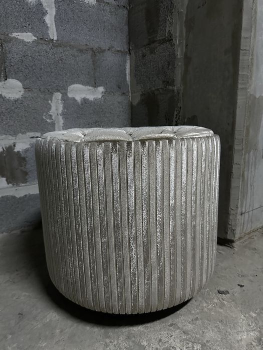 Пуфик на колесиках