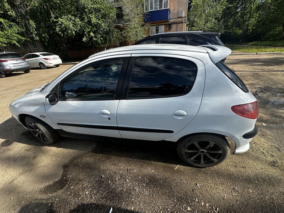 Продам автомобиль Peugeot  206