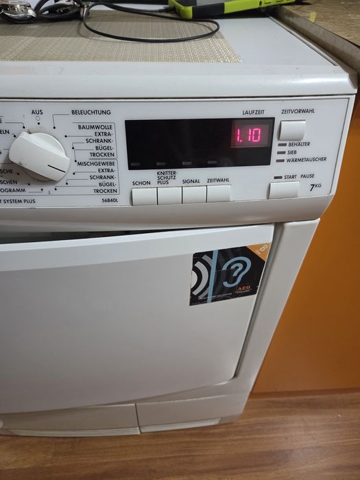 Vând uscător electric