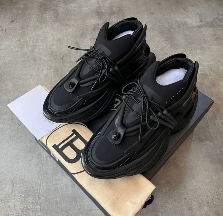 Balmain Unicorn Low-Top Sneaker "All Black"