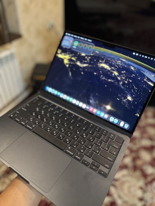 MacBook Air M3 100%