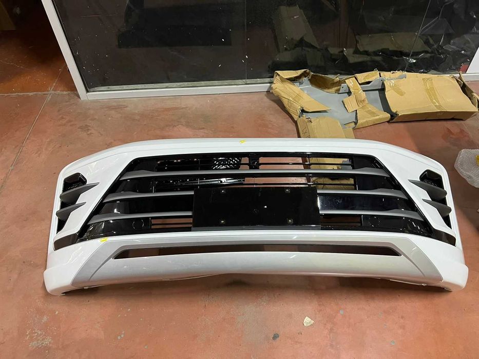 Geely Atlas бампер передний