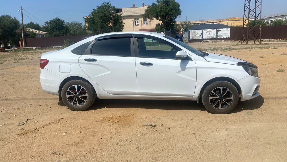 продам машину Lada Besta