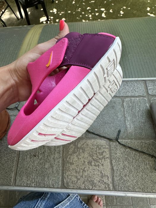 Сандали за момиче на Nike (найк)