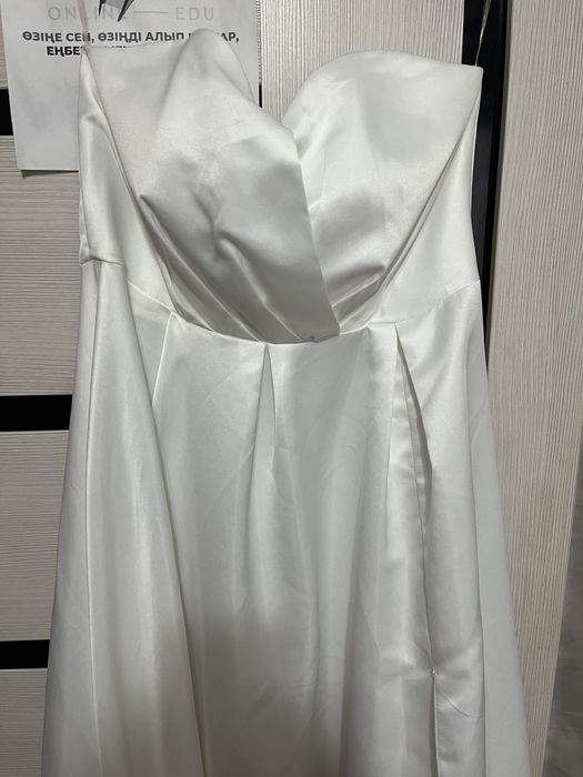 продаю платье вечернее