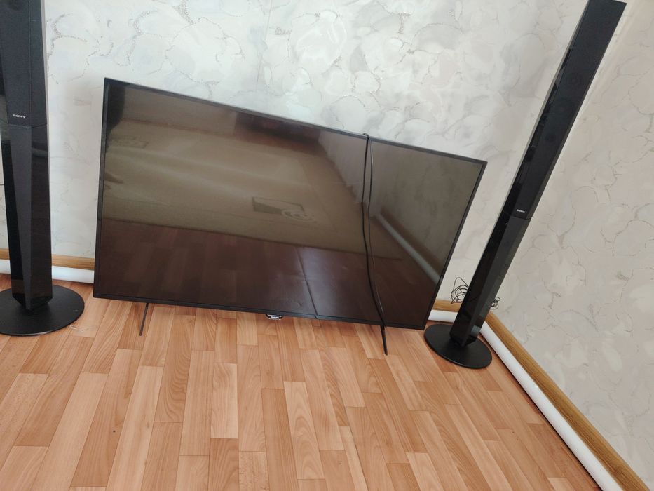 Телевизор PHILIPS, р. 109*45