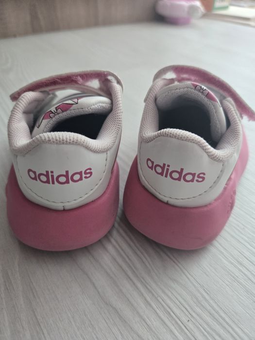 Бебешки обувки Adidas