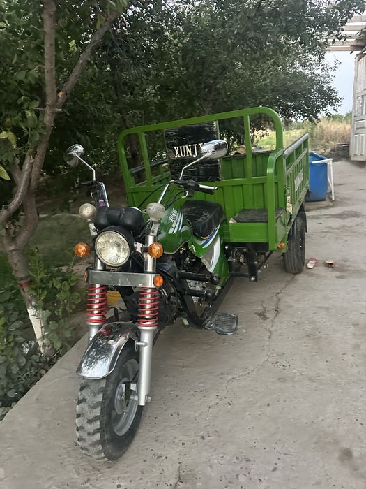 Мотоцикл хонжие.
