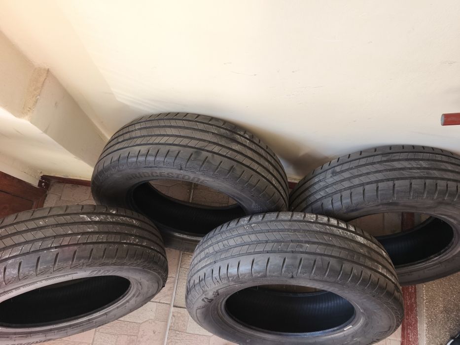 Bridgestone vara 17 inch