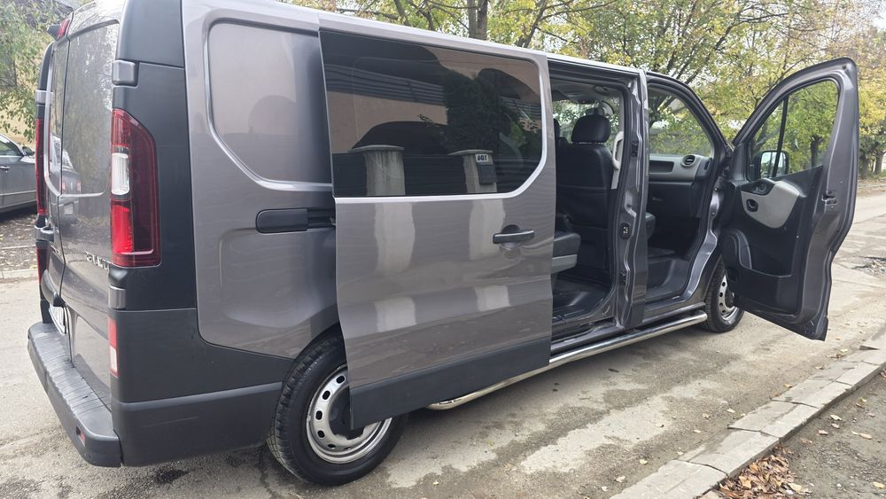 Renault Trafic lll 1.6 dci * An 2018 * 6 Locuri Dublu Cabina * Euro 6 * Cutie Manuala * Model XXL