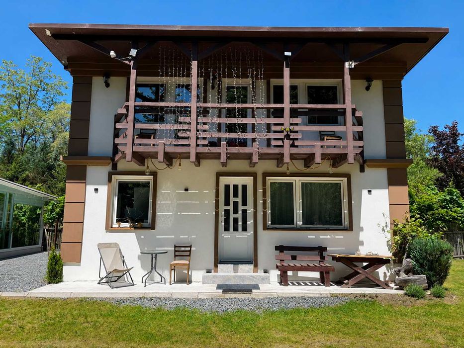 Cabană de închiriat Valea Avrigului | Ciubăr acoperit | Foișor | Acces la râu | 3 camere.