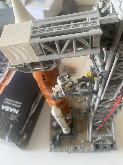 LEGO Icons NASA Artemis Space Launch System 10341 – Ca nou